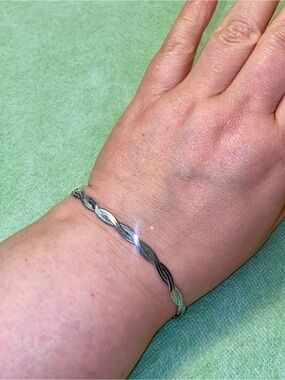 Silver plated stainless steel Twisted Link Bracelet   Unisex